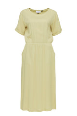 Violina ist 1,75 und trägt Größe S