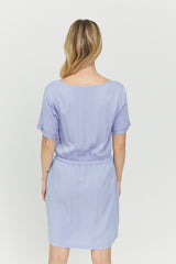 Ina ist 1,75 und trägt Größe S