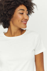 Anthea ist 1,79 und trägt die Größe S