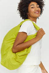 Anthea ist 1,79 und trägt die Größe S