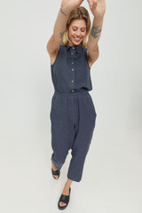 Ina ist 1,75 und trägt Größe S