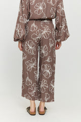 Violina ist 1,75 und trägt Größe S