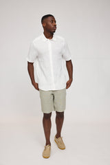 Terence ist 1,90 und trägt Größe L