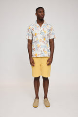 Terence ist 1,90 und trägt Größe L