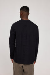 Terence ist 1,90 und trägt Größe L