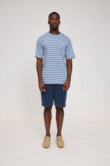 Terence ist 1,90 und trägt Größe L