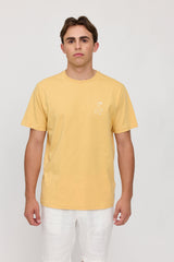 Lennox ist 1,90 und trägt Größe L