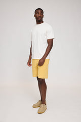 Terence ist 1,90 und trägt Größe L