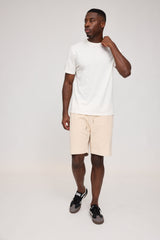 Terence ist 1,90 und trägt Größe L