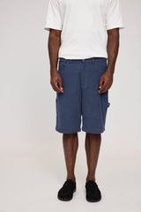 Terence ist 1,90 und trägt Größe L