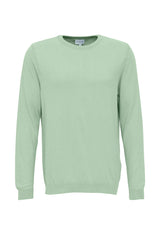 Lennox ist 1,90 und trägt Größe L