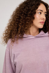 Mandy ist 1,68 und trägt Größe S