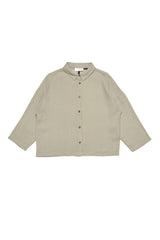 Maren ist 1,75 und trägt Größe S