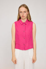 Julia ist 1,78 und trägt Größe S