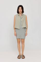 Maren ist 1,75 und trägt Größe S