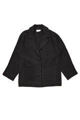 Julia ist 1,78 und trägt Größe S