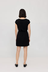 Maren ist 1,75 und trägt Größe S