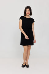 Maren ist 1,75 und trägt Größe S