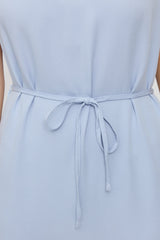 Julia ist 1,78 und trägt Größe S