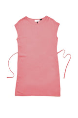 Julia ist 1,78 und trägt Größe S