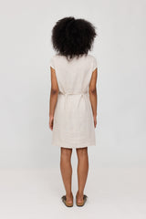 Jade ist 1,75 und trägt Größe S