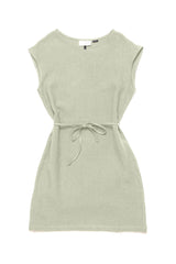 Julia ist 1,78 und trägt Größe S