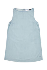 Julia ist 1,78 und trägt Größe S