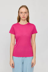 Julia ist 1,78 und trägt Größe S