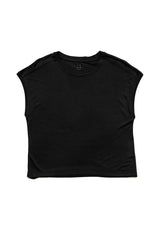 Julia ist 1,78 und trägt Größe S