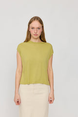 Julia ist 1,78 und trägt Größe S