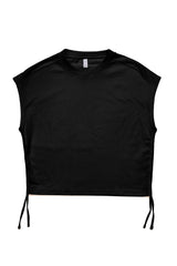 Julia ist 1,78 und trägt Größe S