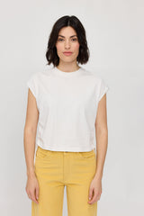 Maren ist 1,75 und trägt Größe S