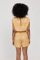 Jade ist 1,75 und trägt Größe S