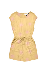 Jade ist 1,75 und trägt Größe S