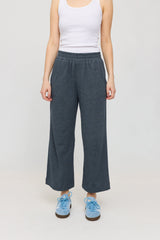 Julia ist 1,78 und trägt Größe S