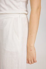 Julia ist 1,78 und trägt Größe S