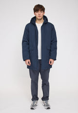 Ben ist 1,85 und trägt Größe L