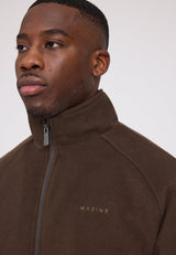 Terence ist 1,90 und trägt Größe L