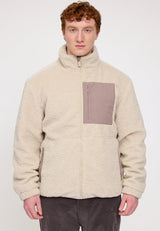 Ben ist 1,85 und trägt Größe L