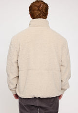 Ben ist 1,85 und trägt Größe L