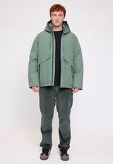 Ben ist 1,85 und trägt Größe L