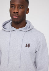 Terence ist 1,90 und trägt Größe L