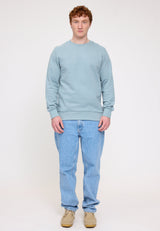 Terence ist 1,90 und trägt Größe L