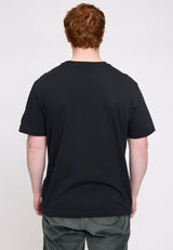 Ben ist 1,85 und trägt Größe L