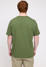 Ben ist 1,85 und trägt Größe L