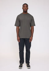 Terence ist 1,90 und trägt Größe L