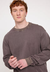 Ben ist 1,85 und trägt Größe L