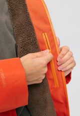 Kate ist 1.75m und trägt Größe S