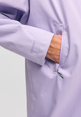 Kate ist 1.75m und trägt Größe S