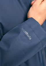 Dominik ist 1.91m und trägt Größe L